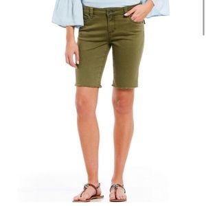Kut from the Kloth Natalie Bermuda Size 4